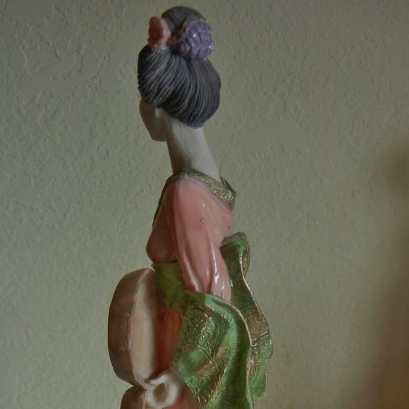 Geisha figurine - Picture 9 of 10